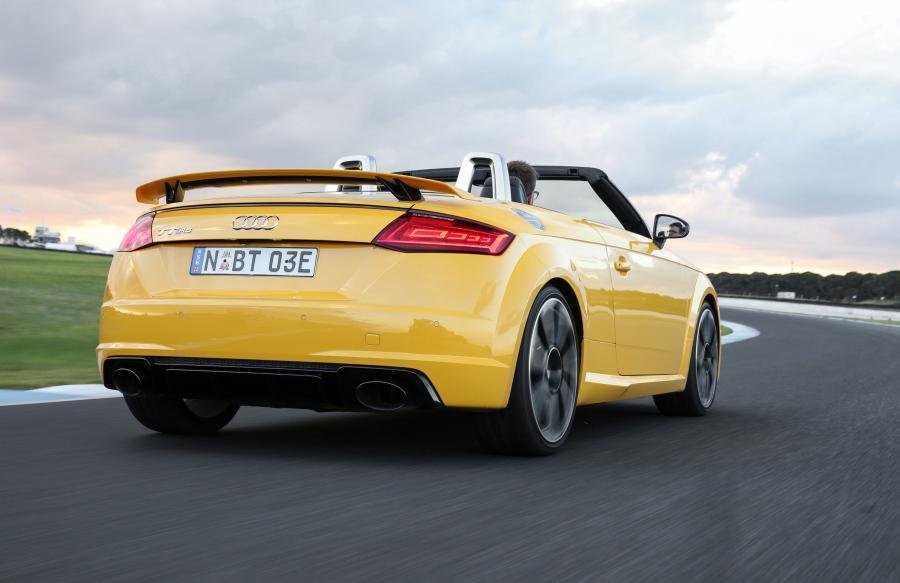  Audi TT RS Roadster (8S) 2017 года  (AU) (фото 5 из 40)